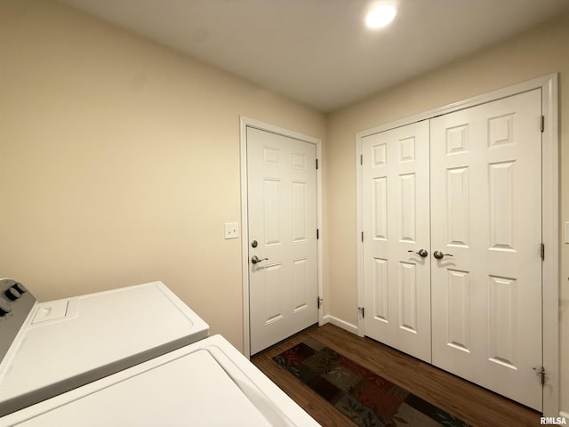 312 Mcvicker Dr, Energy, IL 62933 - laundry room with washing machine and clothes dryer and dark wood-style floors