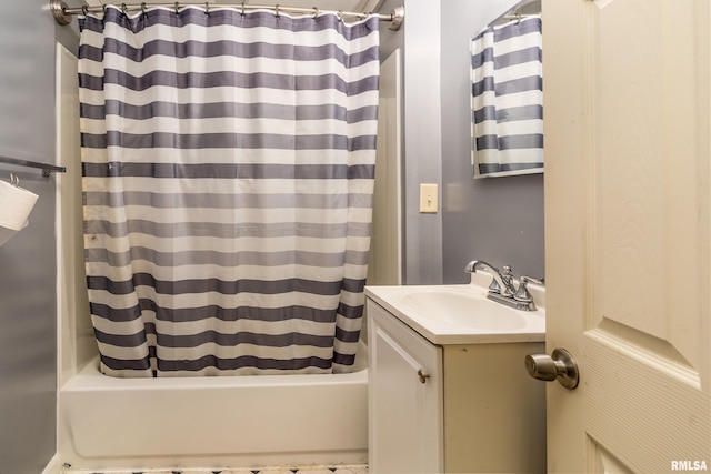503 W Idaho Ave, Carterville, IL 62918 - bathroom with vanity and shower / bath combination with curtain