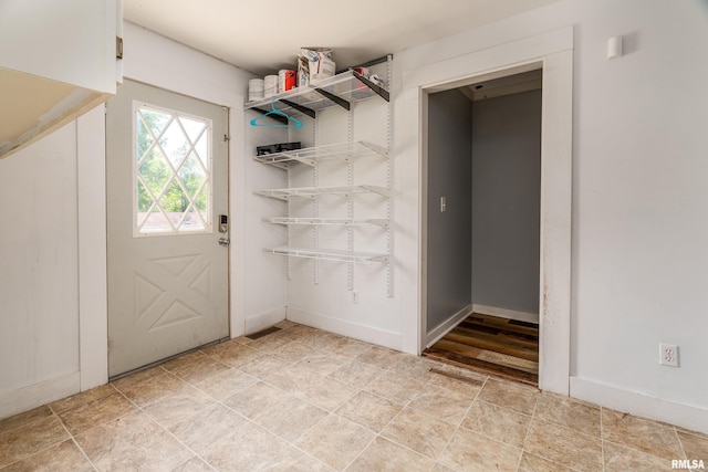 503 W Idaho Ave, Carterville, IL 62918 - interior space