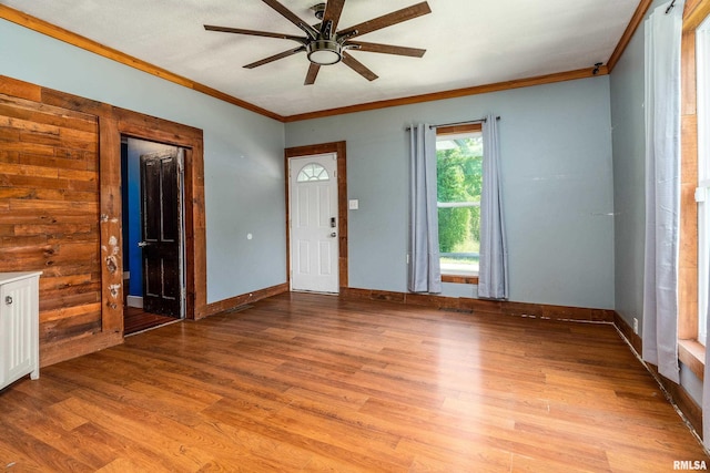 503 W Idaho Ave, Carterville, IL 62918 - foyer featuring ceiling fan, wood finished floors, and crown molding