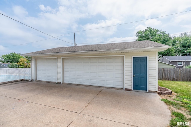 1817 W 3rd St, Milan, IL 61264 - view of detached garage