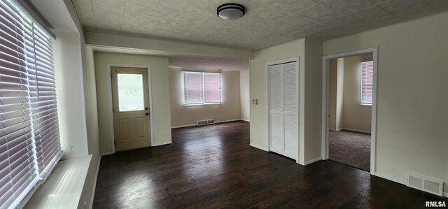 1713 N 5th St, Clinton, IA 52732 - photo 8
