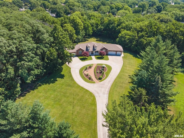 627 10th Ave, Silvis, IL 61282 - view of subject property with a heavily wooded area