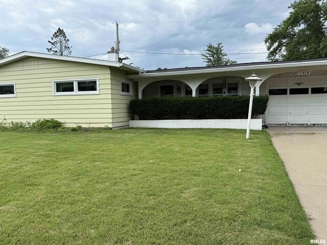 1519 W Garfield St, Davenport, IA 52804 - photo 1