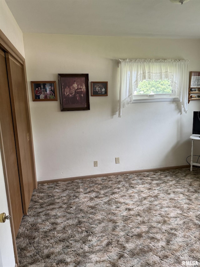 1519 W Garfield St, Davenport, IA 52804 - photo 13