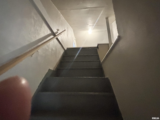 170 16th Ave, East Moline, IL 61244 - view of stairway