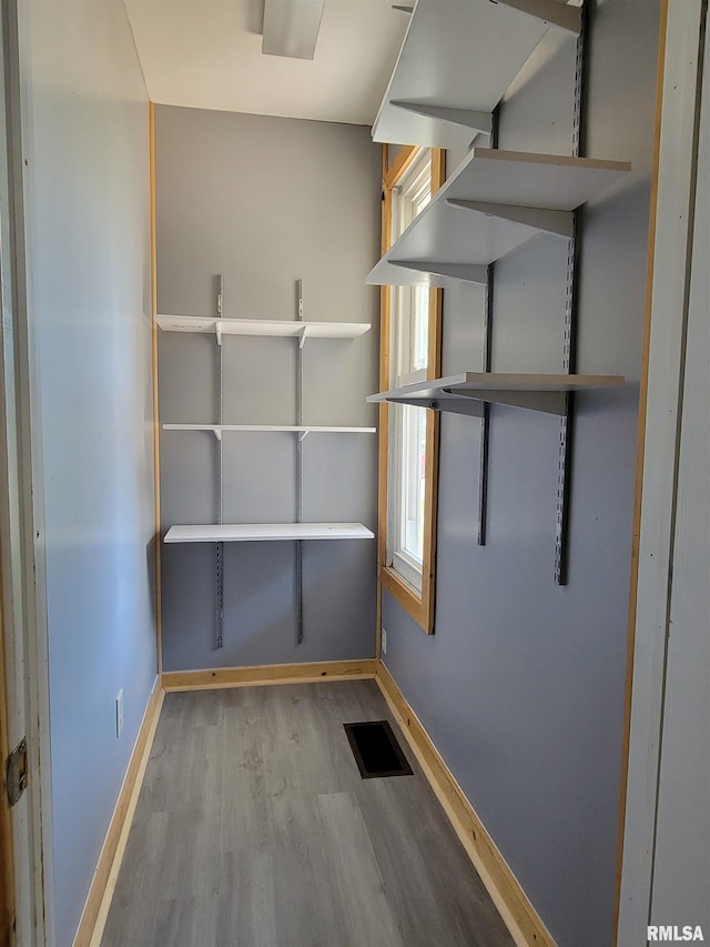 819 12th Ave S, Clinton, IA 52732 - view of storage room