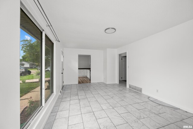 3416 W 29th St, Davenport, IA 52804