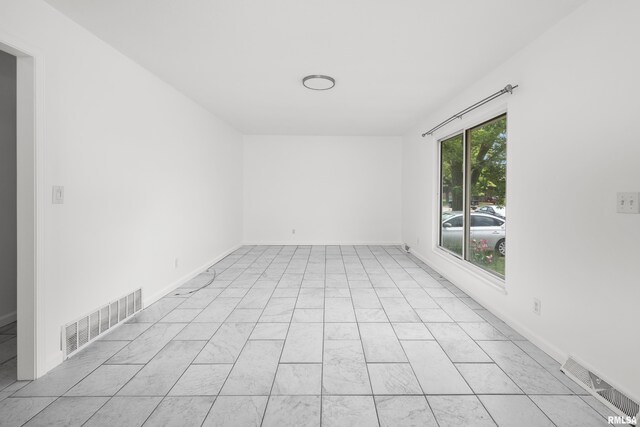 3416 W 29th St, Davenport, IA 52804