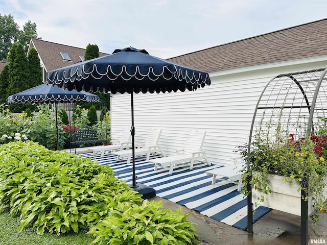 616 Elk St, Sabula, IA 52070 - view of patio / terrace