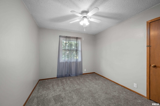 101 W Sheridan Dr, Eldridge, IA 52748 - spare room featuring a ceiling fan, a textured ceiling, and carpet floors