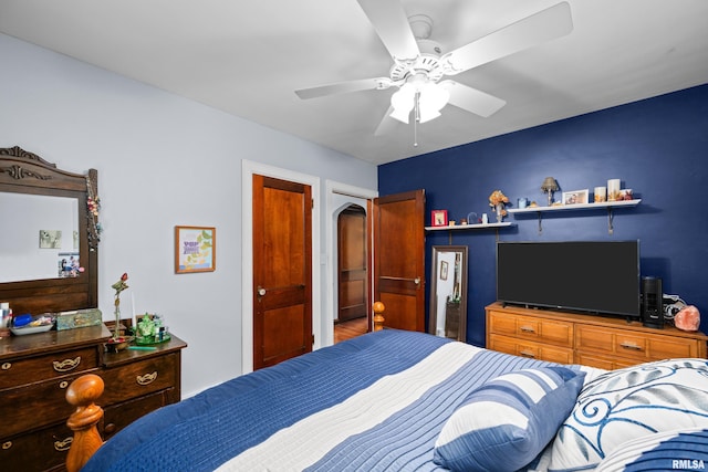 3110 Jefferson Ave, Davenport, IA 52803 - bedroom with a ceiling fan