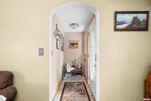3110 Jefferson Ave, Davenport, IA 52803 - hall with arched walkways and baseboards