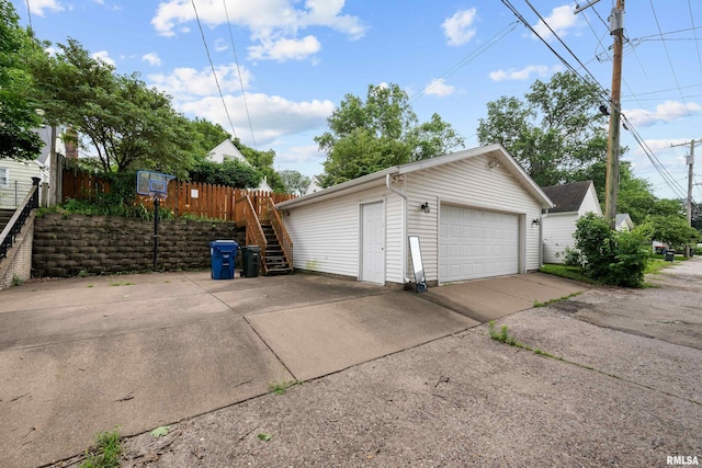 3110 Jefferson Ave, Davenport, IA 52803 - view of detached garage