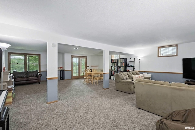 732 W 59th St, Davenport, IA 52806 - view of carpeted living area