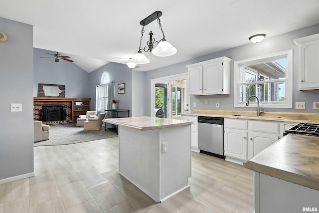 732 W 59th St, Davenport, IA 52806 - photo 6