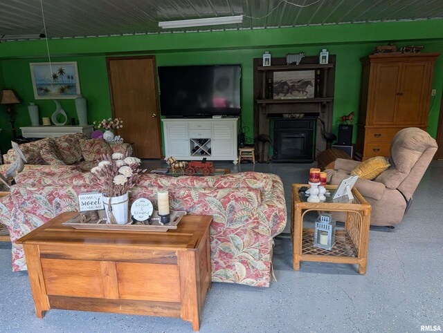 340 Dameron Ln, Vienna, IL 62995 - living room with a glass covered fireplace