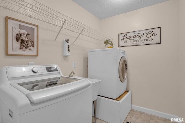 1039 Bluff Ln, Le Claire, IA 52753 - finished below grade area with light carpet and recessed lighting