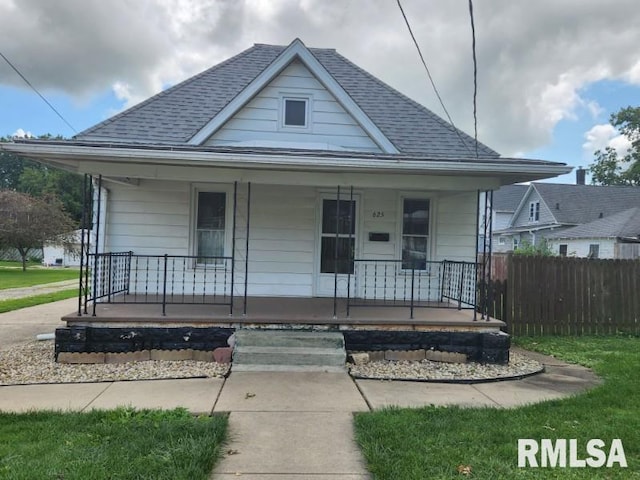 625 W Prospect St, Kewanee, IL 61443 - bungalow-style home featuring a porch and roof with shingles