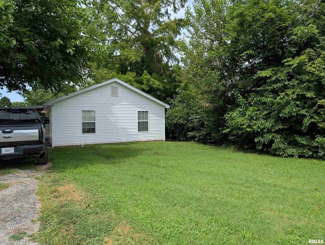 121 W Sloan St, Harrisburg, IL 62946 - photo 3