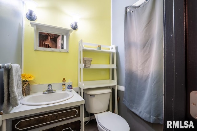17000 Log Cabin Rd, Marion, IL 62959 - bathroom featuring toilet and vanity