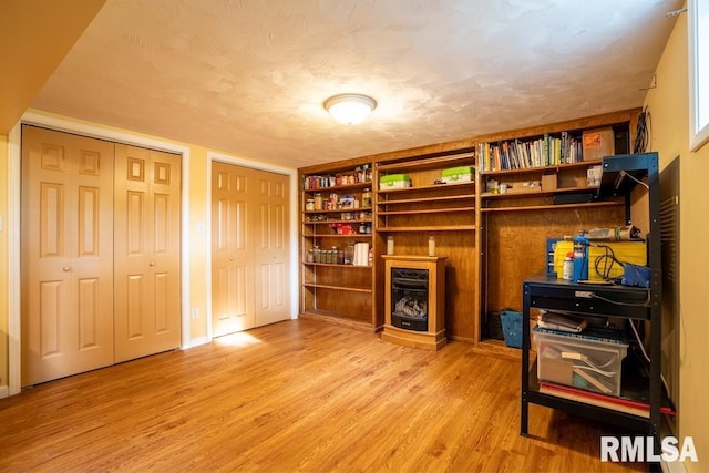 17000 Log Cabin Rd, Marion, IL 62959 - office space with light wood finished floors and built in shelves