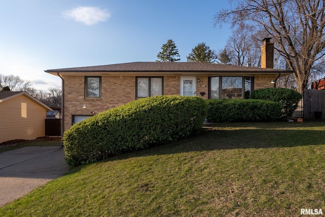 1310 Hillside Dr, Bettendorf, IA 52722 - photo 1