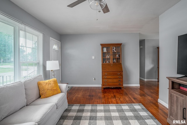3118 W Denison Ave, Davenport, IA 52804 - living area with wood finished floors and ceiling fan