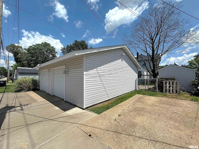 1426 32nd St, Rock Island, IL 61201 - detached garage with a gate