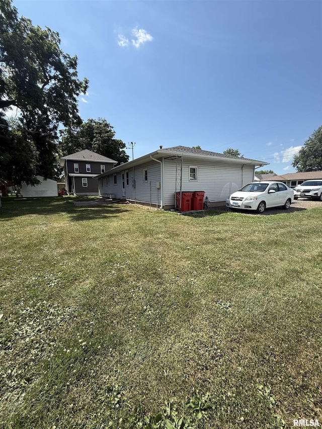 302 E Ames St, Yates City, IL 61572 - view of grassy yard