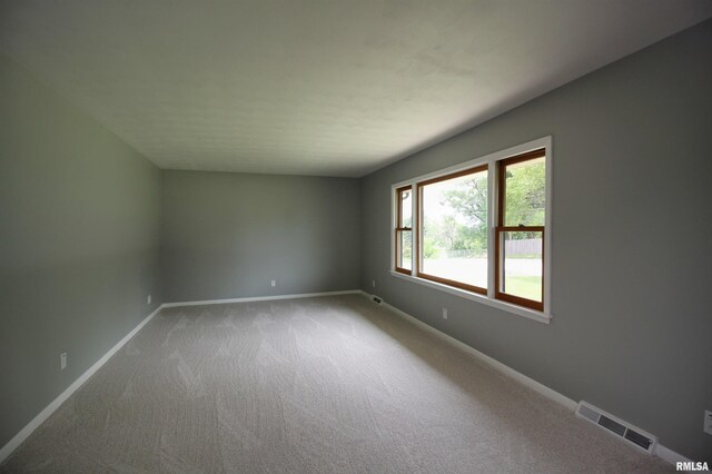 1524 W 4th St, Milan, IL 61264 - unfurnished room with carpet flooring and baseboards