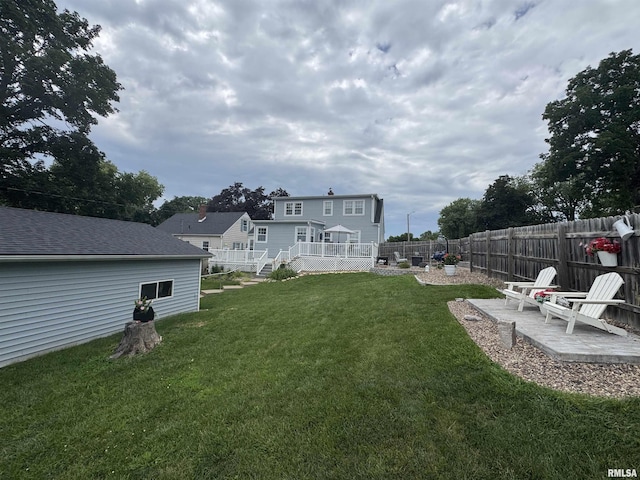 3125 Pershing Blvd, Clinton, IA 52732 - view of yard featuring a patio