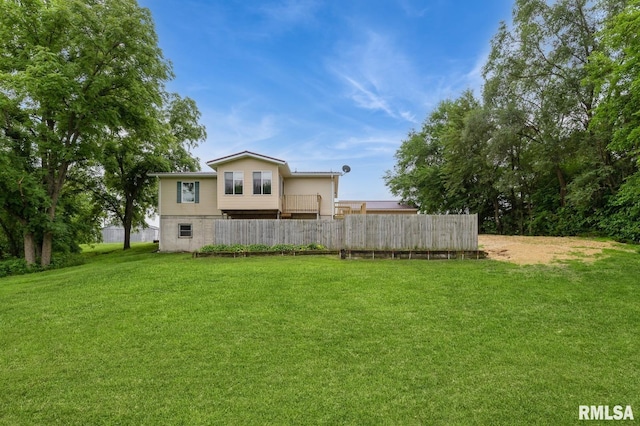 335 Sand Aly, Toronto, IA 52777 - view of yard