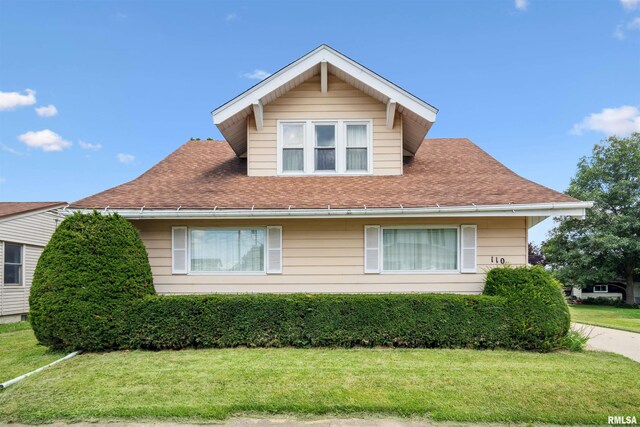 110 Hall Ave, Lowden, IA 52255