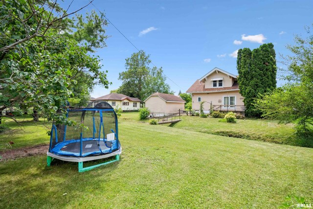 110 Hall Ave, Lowden, IA 52255