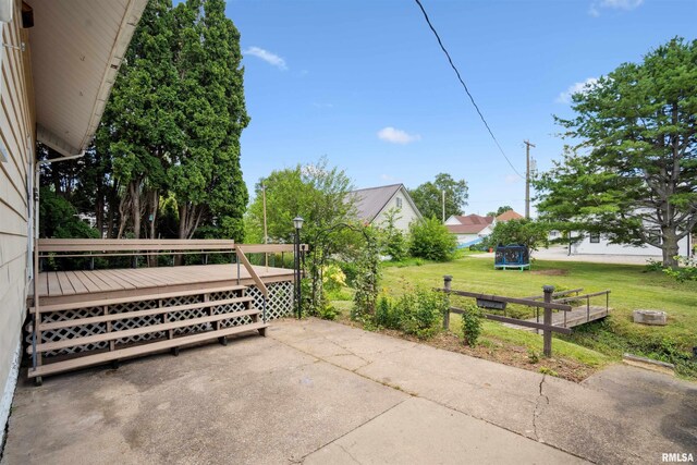110 Hall Ave, Lowden, IA 52255