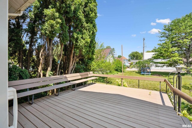 110 Hall Ave, Lowden, IA 52255