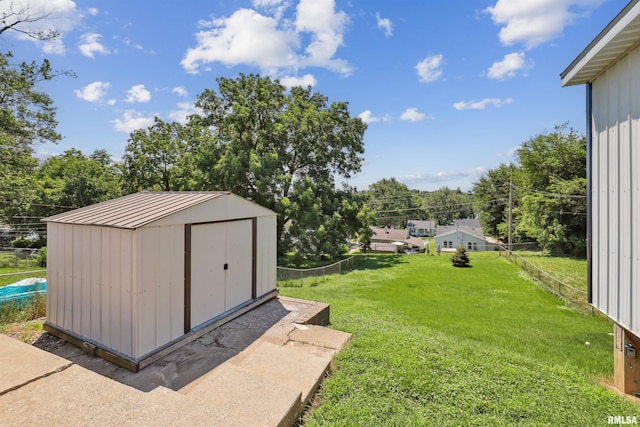 3133 W 1st St, Davenport, IA 52804 - view of yard featuring a storage shed