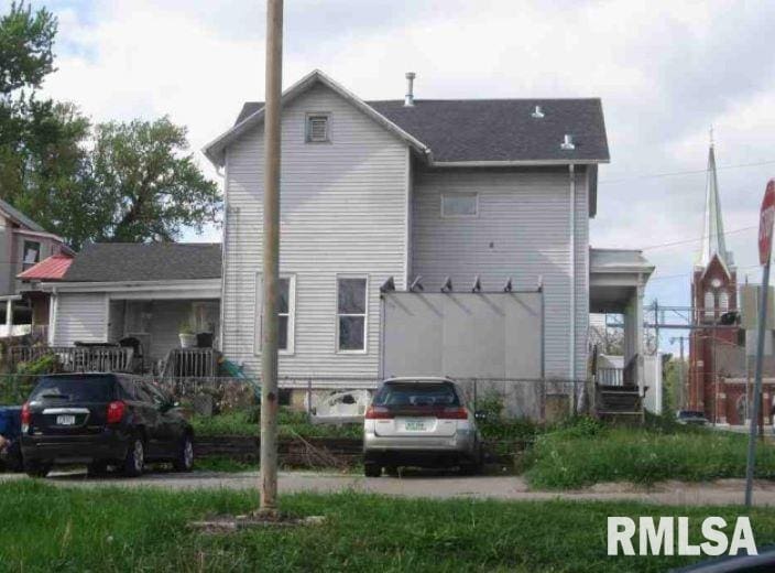 422 N Marquette St, Davenport, IA 52802 - view of property exterior