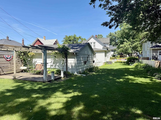 2510 Pershing Ave, Davenport, IA 52803 - view of yard