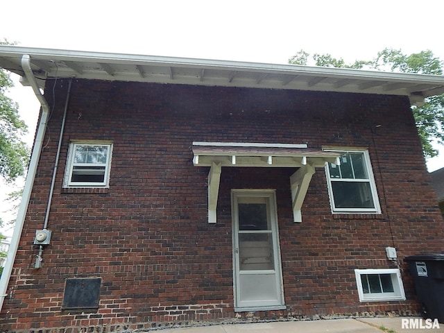 1132 24th Ave, Moline, IL 61265 - exterior view of brick siding