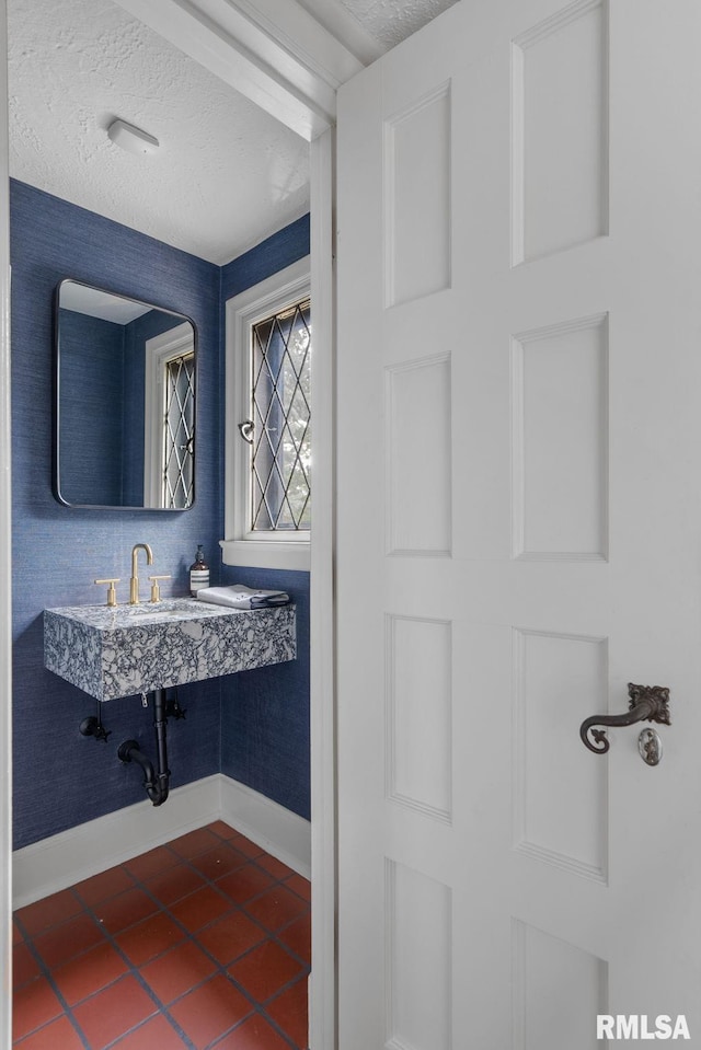 102 Forest Rd, Davenport, IA 52803 - photo 25