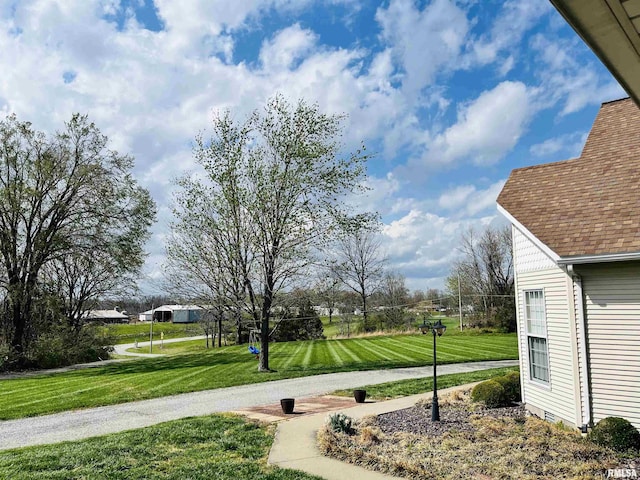 66 Windy Hill Dr, Murphysboro, IL 62966 - view of green lawn