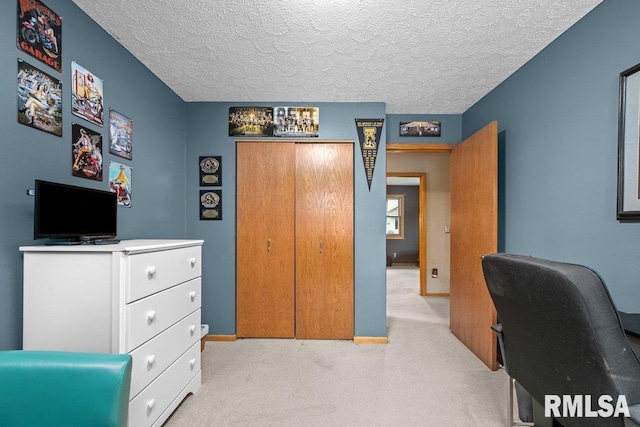 2401 W Dale Ct, Bettendorf, IA 52722 - home office featuring light carpet and a textured ceiling