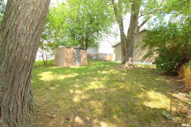 3618 18th St, Bettendorf, IA 52722 - view of yard featuring a storage unit