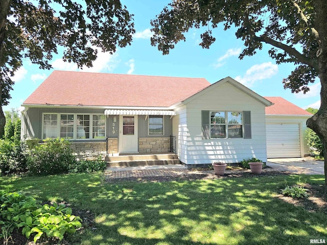 519 Sycamore St, Wilton, IA 52778 - photo 1