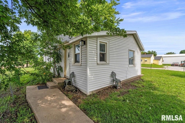 58 Lemon St, Tipton, IA 52772 - photo 5