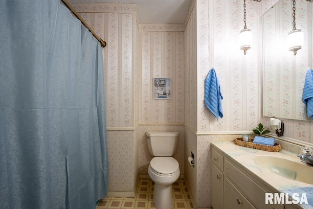 206 Patricia Ln, West Frankfort, IL 62896 - full bathroom featuring vanity, wallpapered walls, and tile patterned floors