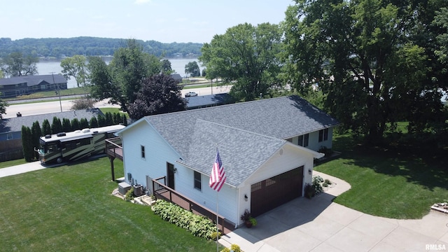 124 Riverview Heights Dr, Le Claire, IA 52753 - view of subject property featuring a large body of water
