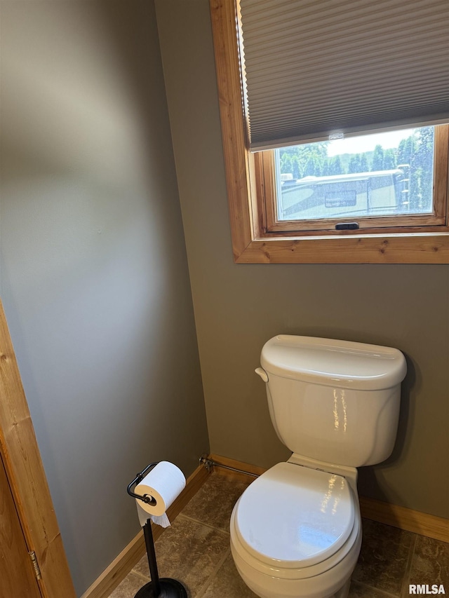124 Riverview Heights Dr, Le Claire, IA 52753 - bathroom featuring baseboards and tile patterned flooring